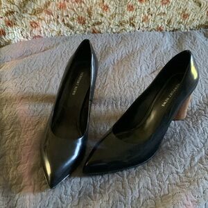 Almond toe leather pumps. Black size 11.